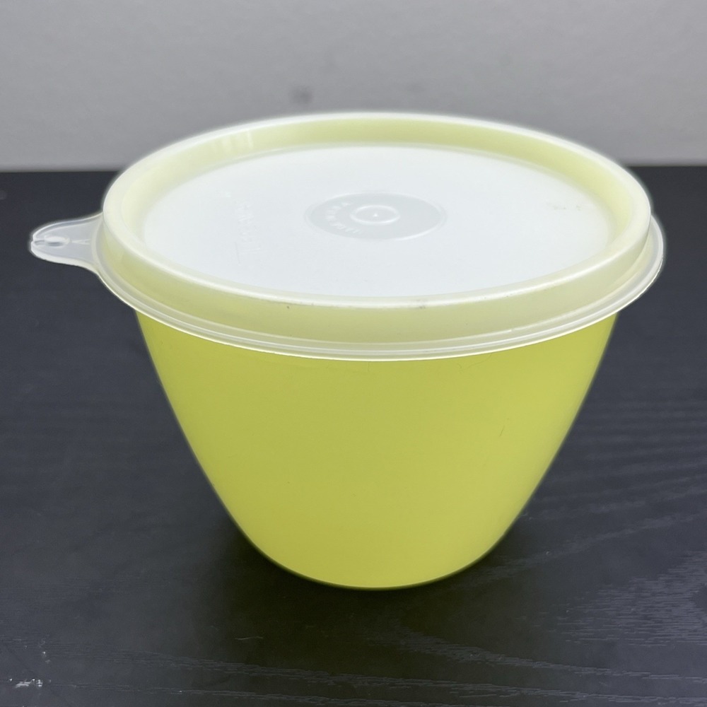 VTG Tupperware 148-33 Yellow Storage Container With Lid Kitchen Canister